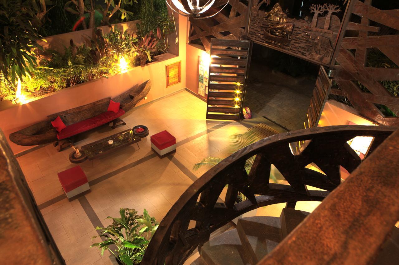 Hotel Residence Sarimanok Ambatoloaka  Kültér fotó