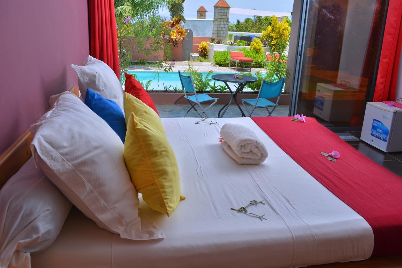 Hotel Residence Sarimanok Ambatoloaka  Kültér fotó